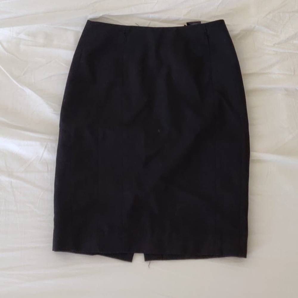H&M black pencil skirt